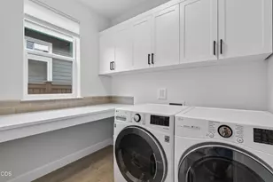 20488 Aberdeen, Bend, OR 97702 - Photo 27