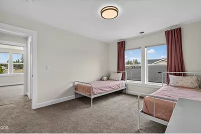 20488 Aberdeen, Bend, OR 97702 - Photo 33