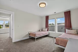 20488 Aberdeen, Bend, OR 97702 - Photo 33