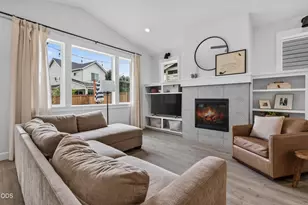 20488 Aberdeen, Bend, OR 97702 - Photo 49