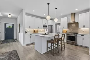 20488 Aberdeen, Bend, OR 97702 - Photo 5