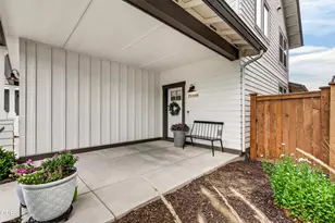 20488 Aberdeen, Bend, OR 97702 - Photo 3