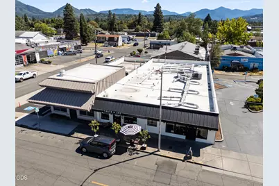 239 SE G Street, Grants Pass, OR 97526 - Photo 29