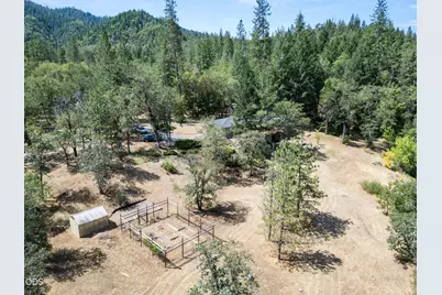 11178 E Evans Creek Road, Rogue River, OR 97537 - Photo 55