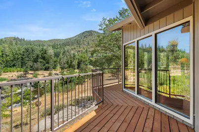 11178 E Evans Creek Road, Rogue River, OR 97537 - Photo 25
