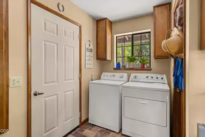 11178 E Evans Creek Road, Rogue River, OR 97537 - Photo 13