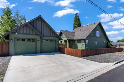 [Address not provided], Redmond, OR 97756 - Photo 3