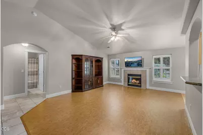 2041 SW Obsidian Avenue, Redmond, OR 97756 - Photo 7