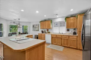 3460 Blue Blossom Dr, Medford, OR 97504 - Photo 11