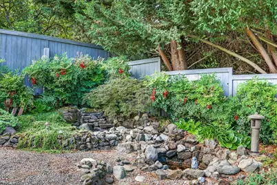 3460 Blue Blossom Drive, Medford, OR 97504 - Photo 41