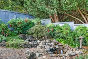 3460 Blue Blossom Dr, Medford, OR 97504 - Photo 41