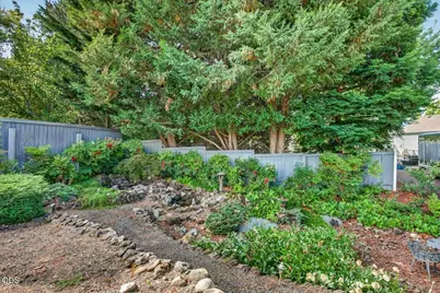 3460 Blue Blossom Drive, Medford, OR 97504 - Photo 41