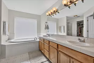 3460 Blue Blossom Dr, Medford, OR 97504 - Photo 21