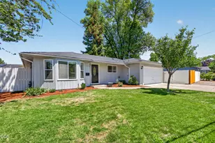 1521 Johnson St, Medford, OR 97504 - Photo 3