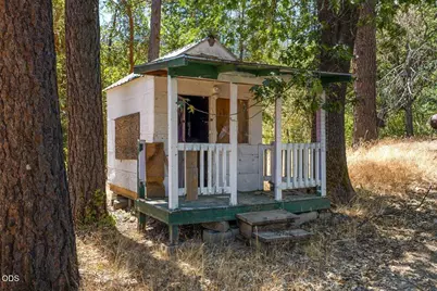 2350 Galls Creek Road, Gold Hill, OR 97525 - Photo 15