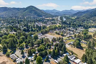 295 W Evans Creek Rd, Rogue River, OR 97537 - Photo 45