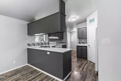 633 E Archwood #UNIT 27, Eagle Point, OR 97524 - Photo 7