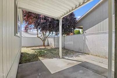 633 E Archwood #UNIT 27, Eagle Point, OR 97524 - Photo 25