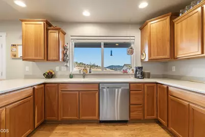 7812 Scenic View Drive, Klamath Falls, OR 97603 - Photo 13