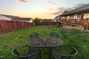 7812 Scenic View Dr, Klamath Falls, OR 97603 - Photo 33