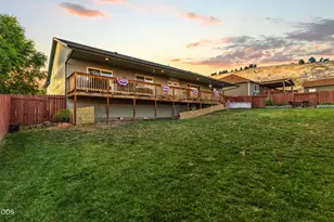 7812 Scenic View Dr, Klamath Falls, OR 97603 - Photo 37