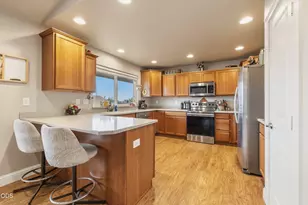 7812 Scenic View Dr, Klamath Falls, OR 97603 - Photo 11