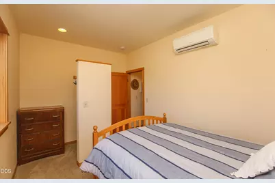 1249 Iowa, Ashland, OR 97520 - Photo 13