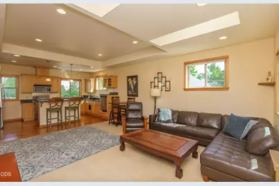 1249 Iowa, Ashland, OR 97520 - Photo 9