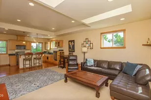 1249 Iowa, Ashland, OR 97520 - Photo 9