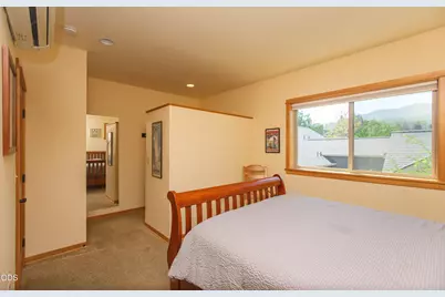 1249 Iowa, Ashland, OR 97520 - Photo 17