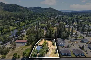 125 Hudspeth Ln, Shady Cove, OR 97539 - Photo 3