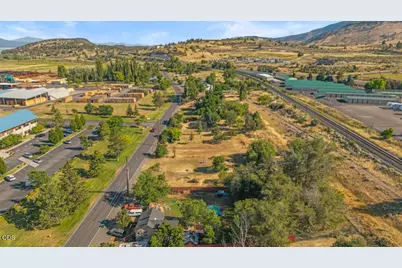 3710 Lakeport Boulevard, Klamath Falls, OR 97601 - Photo 15