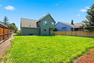 1998 NE Cradle Mountain Way, Bend, OR 97701 - Photo 29