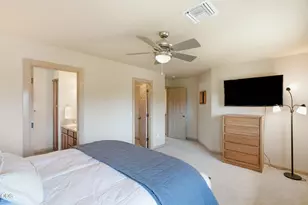 1998 NE Cradle Mountain Way, Bend, OR 97701 - Photo 17