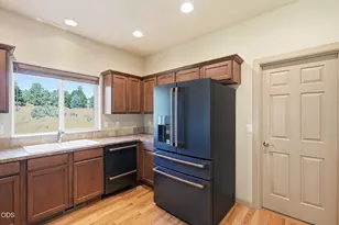 1998 NE Cradle Mountain Way, Bend, OR 97701 - Photo 11