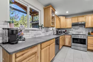 60733 Bristol Way, Bend, OR 97702 - Photo 11