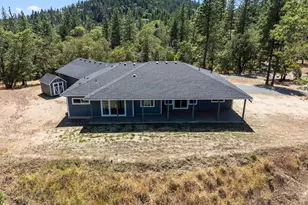 235 Needlewood Dr, Grants Pass, OR 97526 - Photo 45