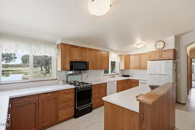 62765 Stenkamp Road, Bend, OR 97701 - Photo 13