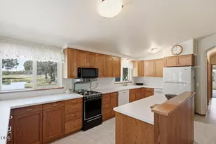 62765 Stenkamp Rd, Bend, OR 97701 - Photo 13