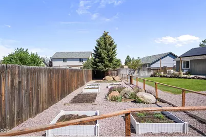1215 SW 32nd Court, Redmond, OR 97756 - Photo 5