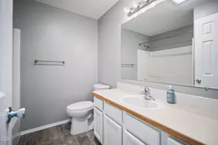 1215 SW 32nd Ct, Redmond, OR 97756 - Photo 17