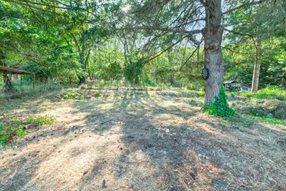 1234 NW Highland Avenue, Grants Pass, OR 97526 - Photo 9