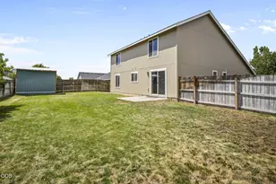1924 NW Joshua Tree Ct, Redmond, OR 97756 - Photo 3