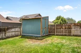 1924 NW Joshua Tree Ct, Redmond, OR 97756 - Photo 27