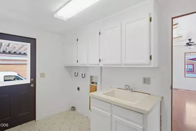 4729 S Pacific Highway #39, Phoenix, OR 97535 - Photo 17