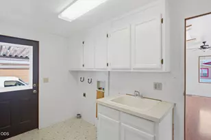 4729 S Pacific Hwy, Phoenix, OR 97535 - Photo 17