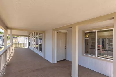 4729 S Pacific Highway #39, Phoenix, OR 97535 - Photo 3