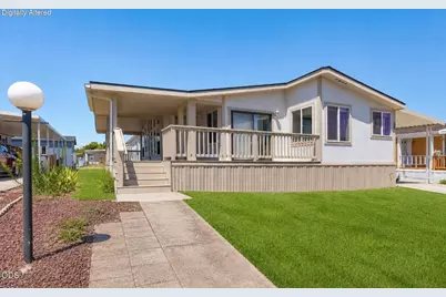 4729 S Pacific Highway #39, Phoenix, OR 97535 - Photo 1
