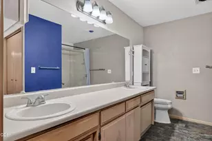 654 Golden Ln, Medford, OR 97504 - Photo 13