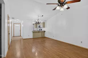 654 Golden Ln, Medford, OR 97504 - Photo 7